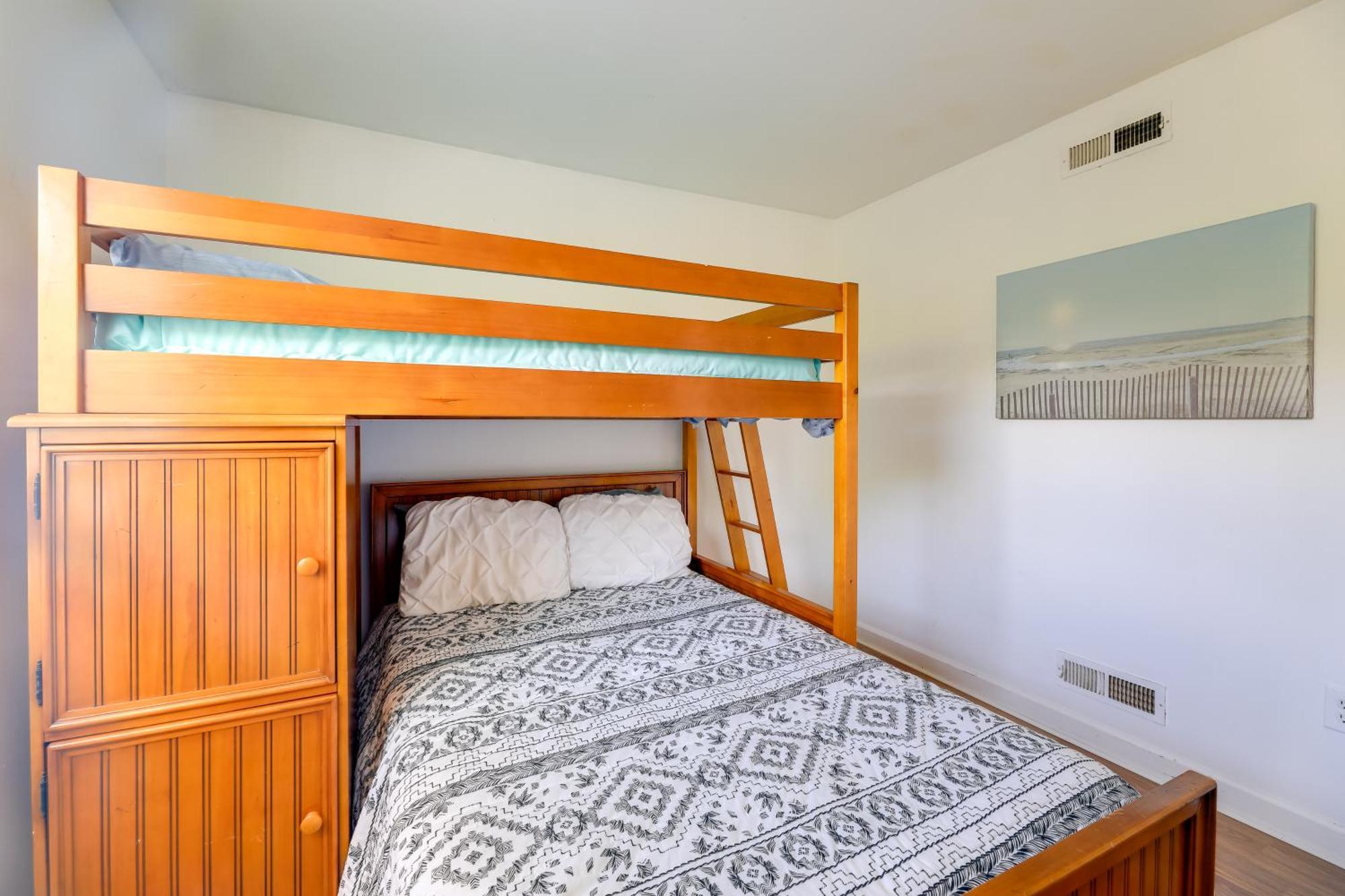 West Of The Moon Ocean Apt With Beach Access! Emerald Isle Exterior foto